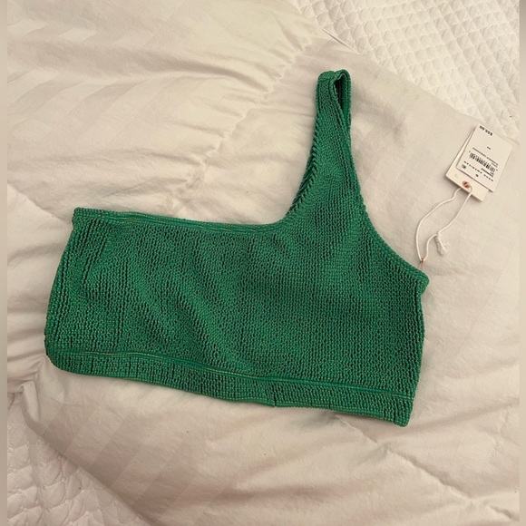 GOOD AMERICAN always fits metallic one shoulder bikini top - Picture 3 of 8